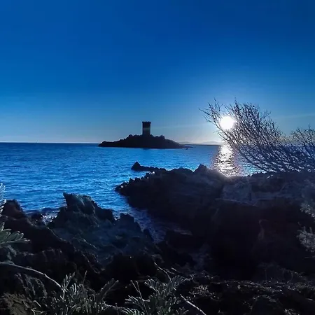 Escapade Ensoleillee Sur La Cote D'azur - Cap Esterel * Сен-Рафаэль