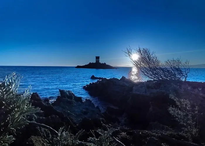 Escapade Ensoleillee Sur La Cote D'azur - Cap Esterel * Сен-Рафаэль